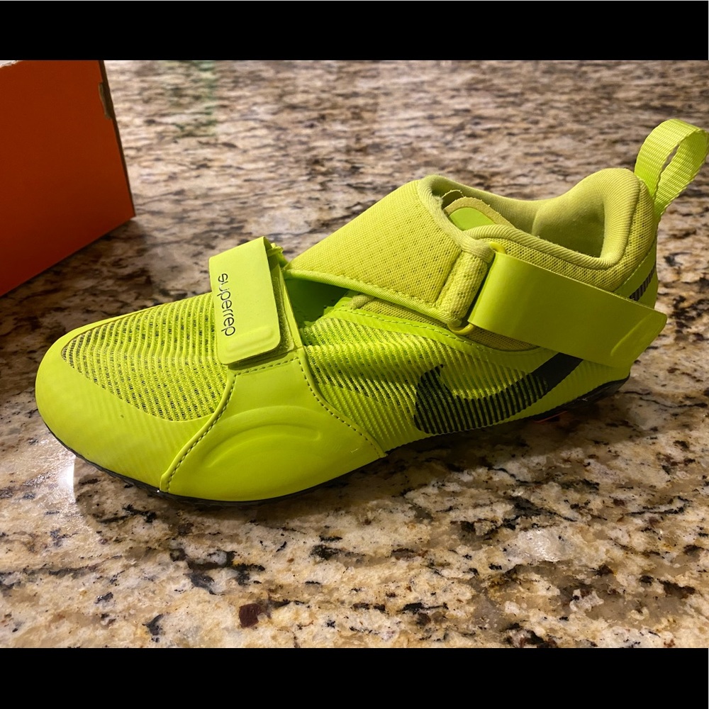 Nike Superrep Cycle shoes size 7 never worn.